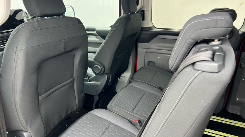 Ford Tourneo Custom 320 L1 Diesel Fwd 2.0 EcoBlue 150ps H1 Titanium 8 seater